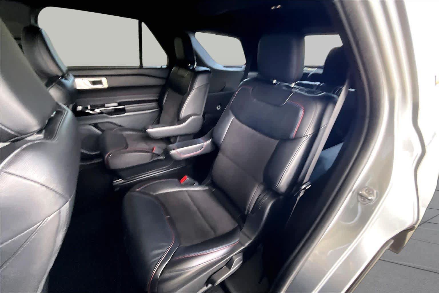 Used 2023 Ford Explorer ST w/ Equipment Group 401A AWD/4WD image 21