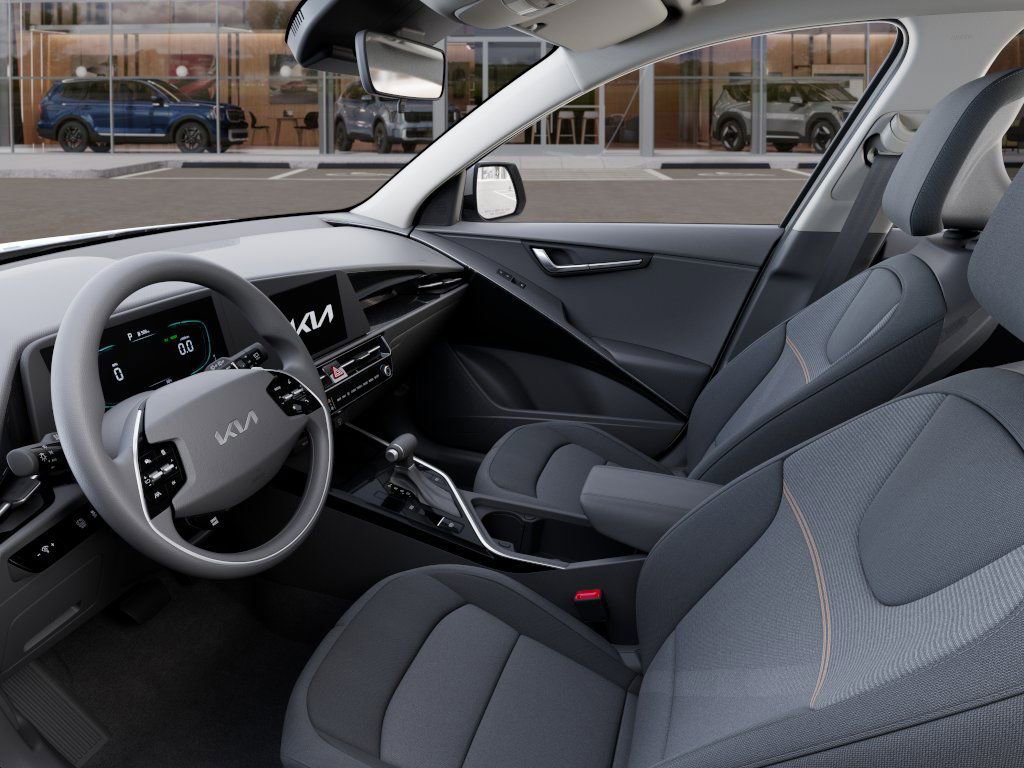 New 2025 Kia Niro LX image 17