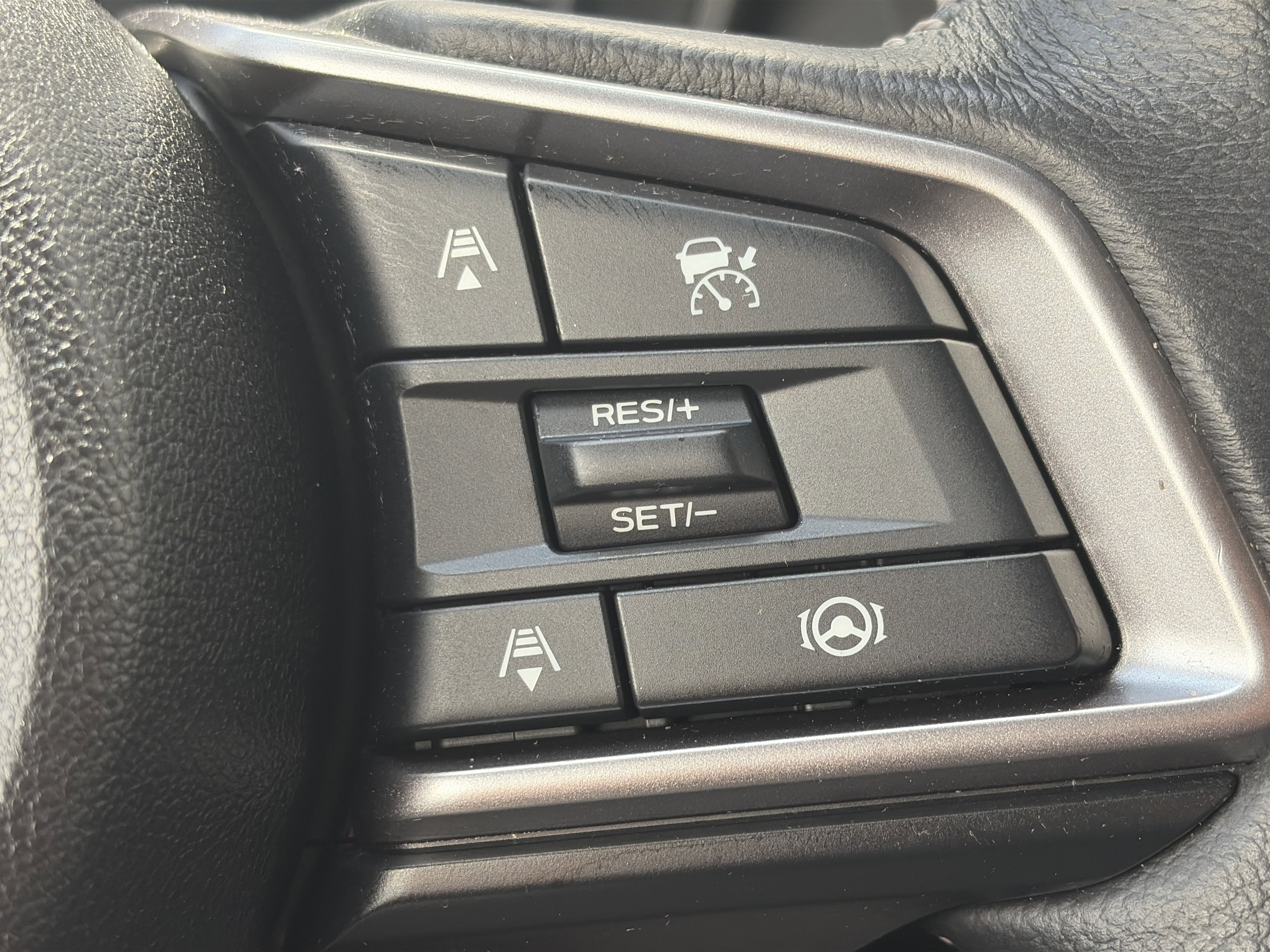 Used 2023 Subaru Ascent Limited w/ Technology Package AWD/4WD image 18