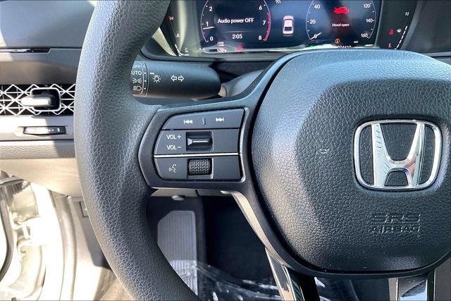 Used 2025 Honda Accord SE image 18