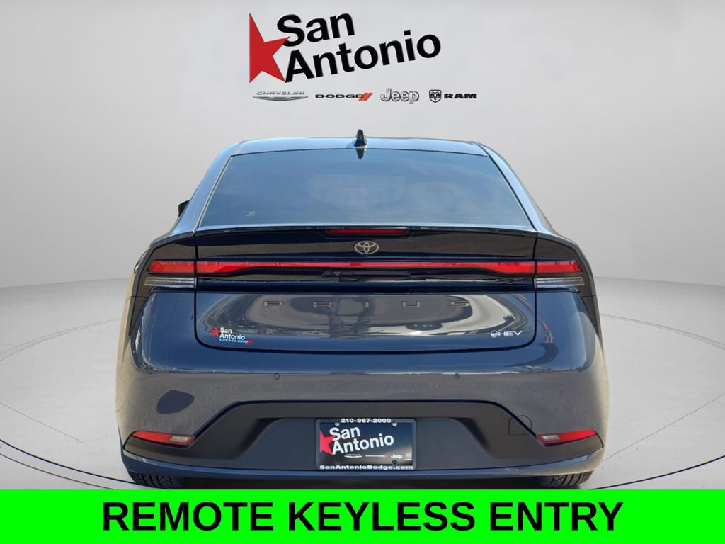 Used 2023 Toyota Prius LE image 7