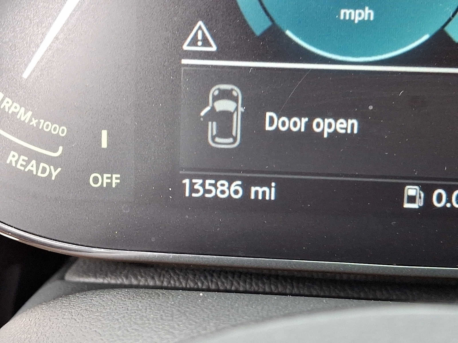 Used 2024 MINI Cooper 2-Door Hardtop FWD image 18
