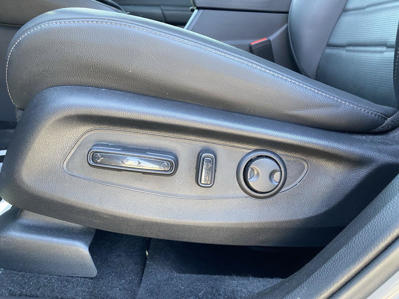 Used 2026 Honda CR-V EX-L image 13