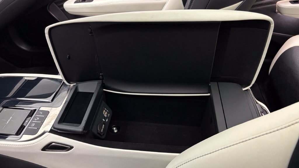 Used 2022 Lexus LS 500 F Sport AWD/4WD image 35