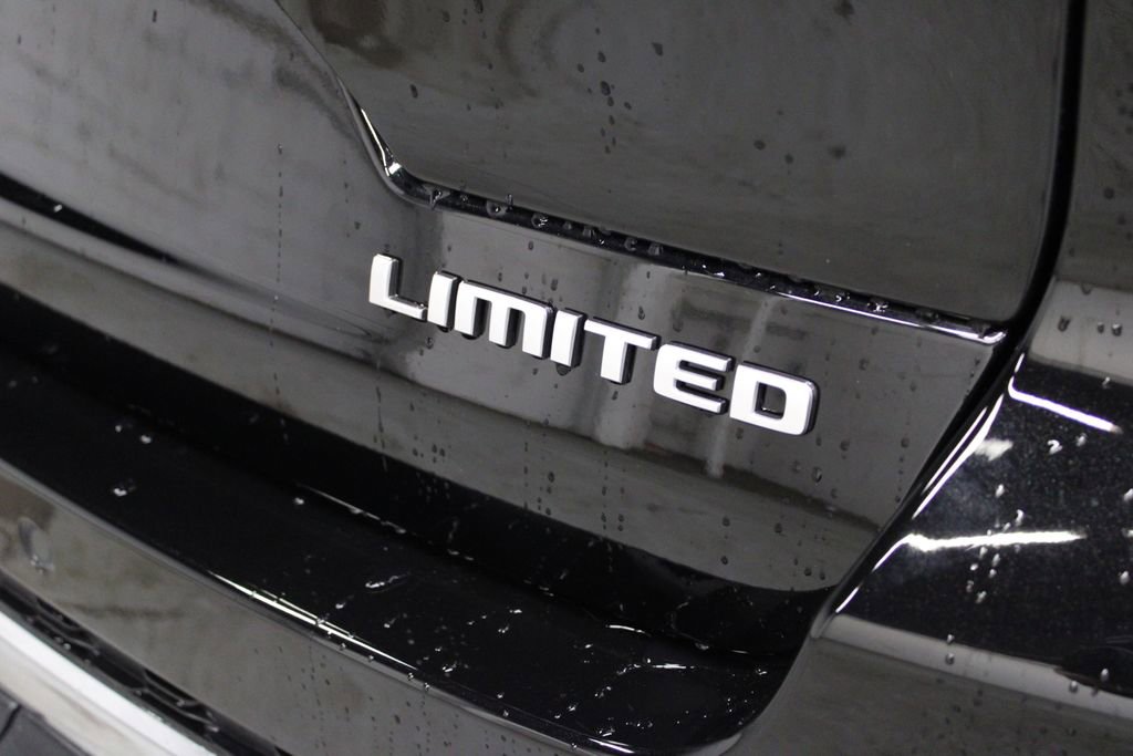 New 2025 Jeep Grand Cherokee Limited w/ Luxury Tech Group II image 40