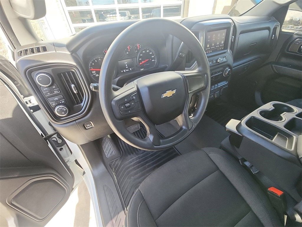 Used 2024 Chevrolet Silverado 1500 Custom image 10