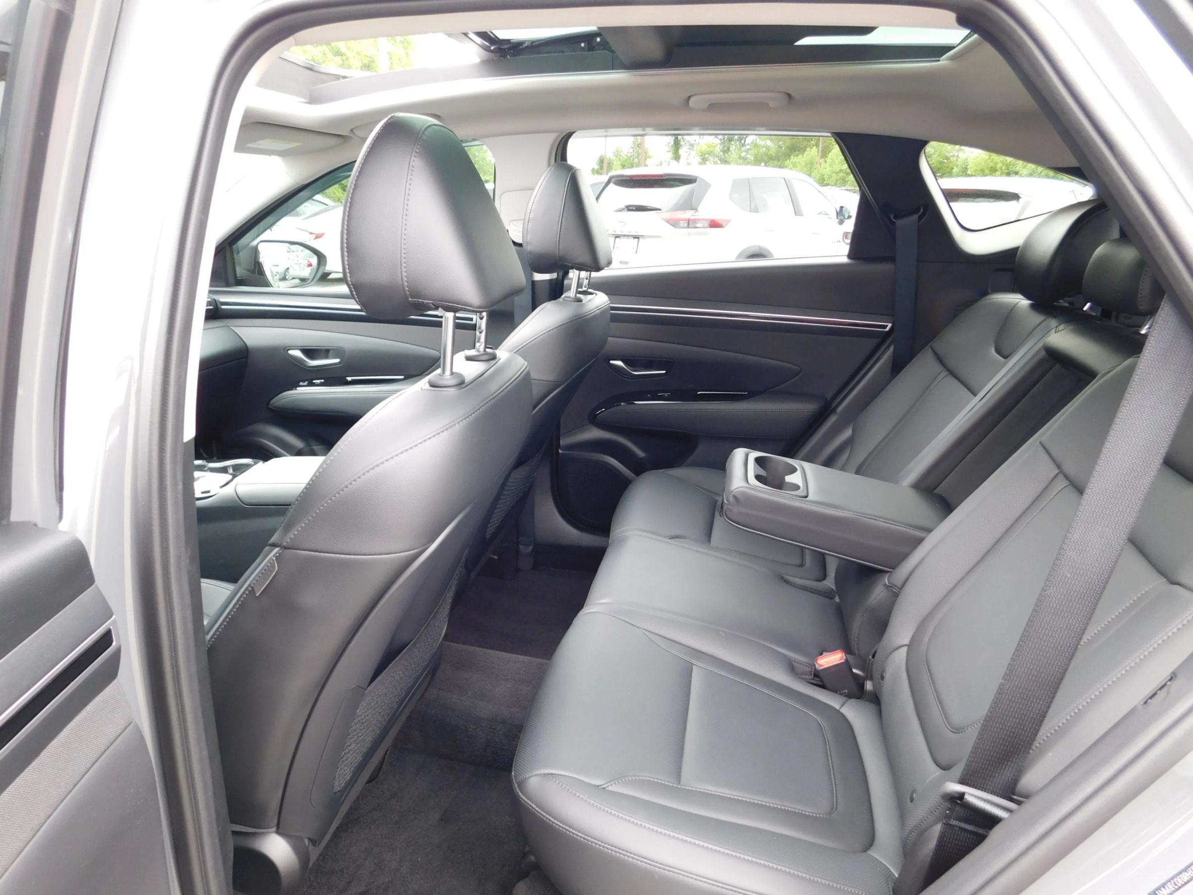 Used 2024 Hyundai Tucson Limited AWD/4WD image 12