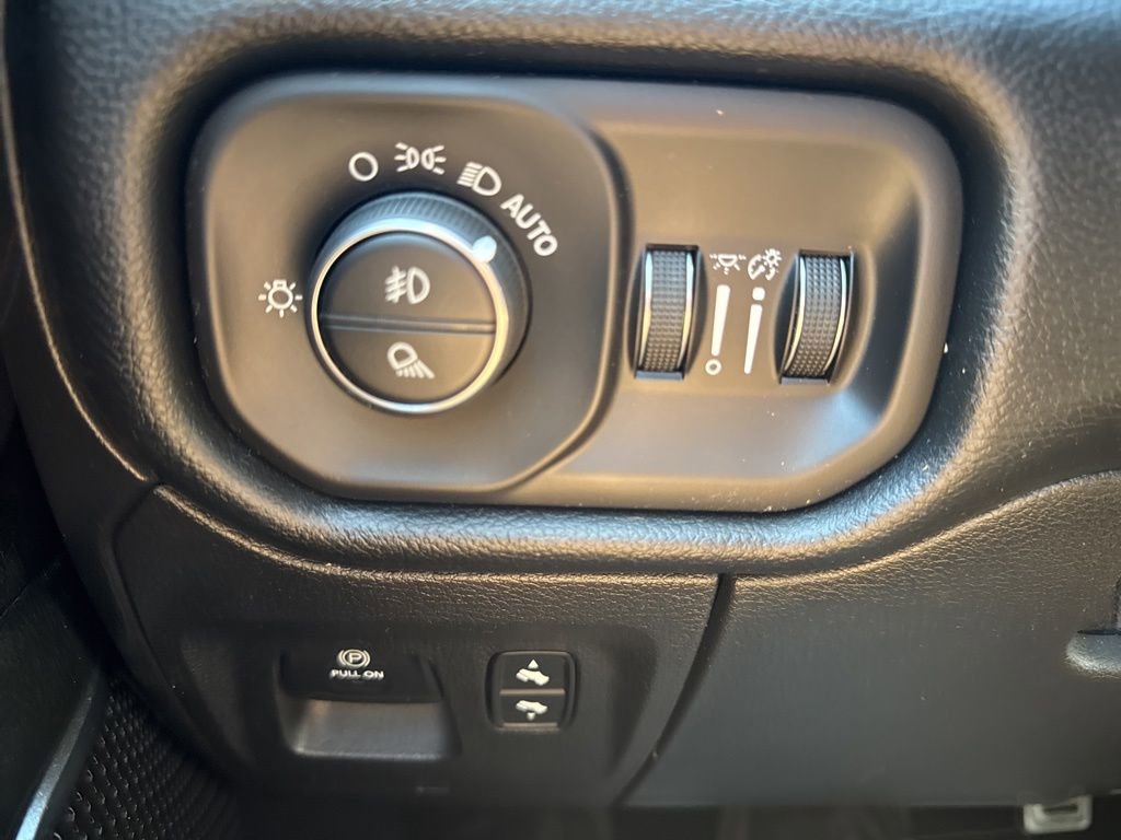 Used 2021 RAM 1500 Laramie AWD/4WD image 26