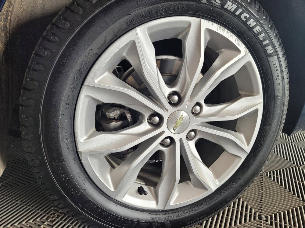 Used 2020 Chevrolet Malibu LT FWD image 31