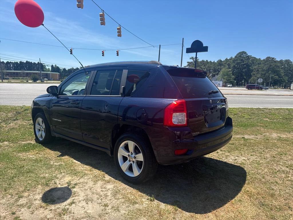 Used 2013 Jeep Compass Latitude w/ Sun/Sound Group FWD image 5
