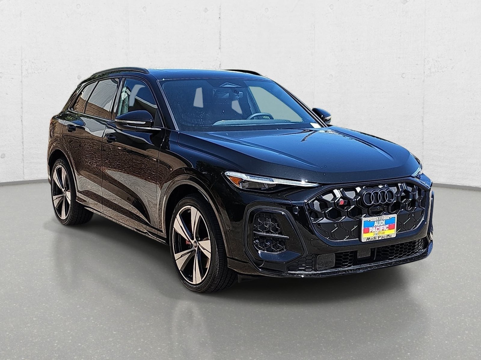 New 2026 Audi SQ5 Premium Plus AWD/4WD image 3