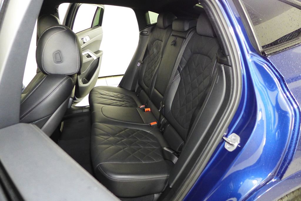 Certified 2023 BMW X6 xDrive40i w/ M Sport Package image 21