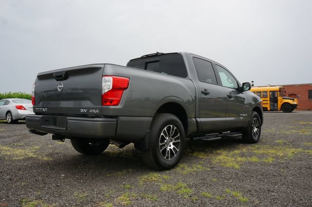 Certified 2024 Nissan Titan SV w/ SV Convenience Package AWD/4WD image 5
