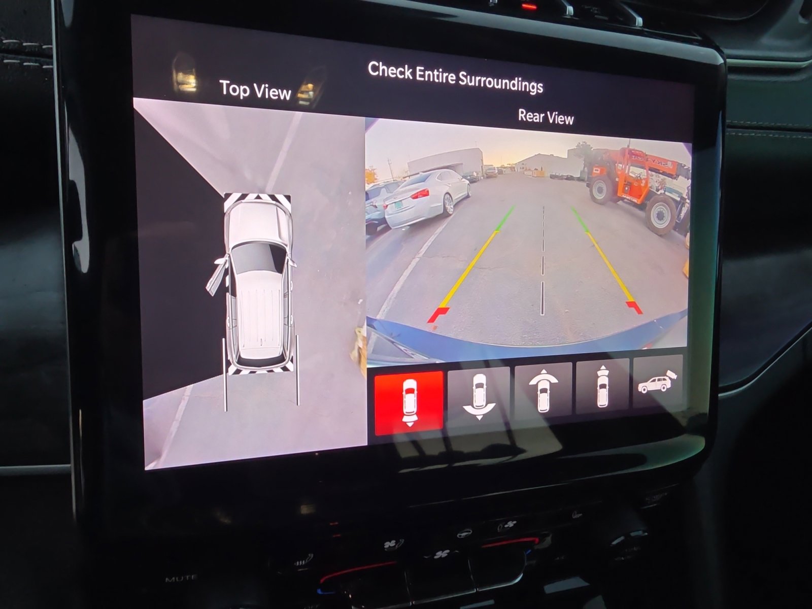 Used 2022 Jeep Grand Cherokee L Limited w/ Luxury Tech Group II image 21