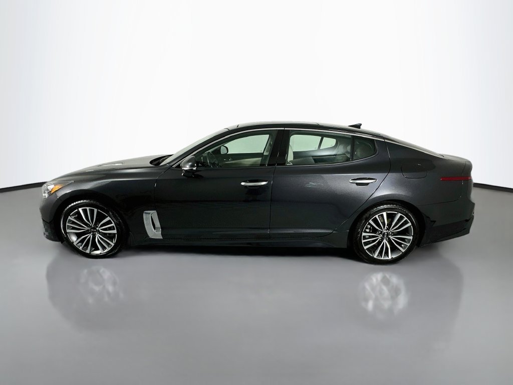 Used 2019 Kia Stinger Premium RWD image 2