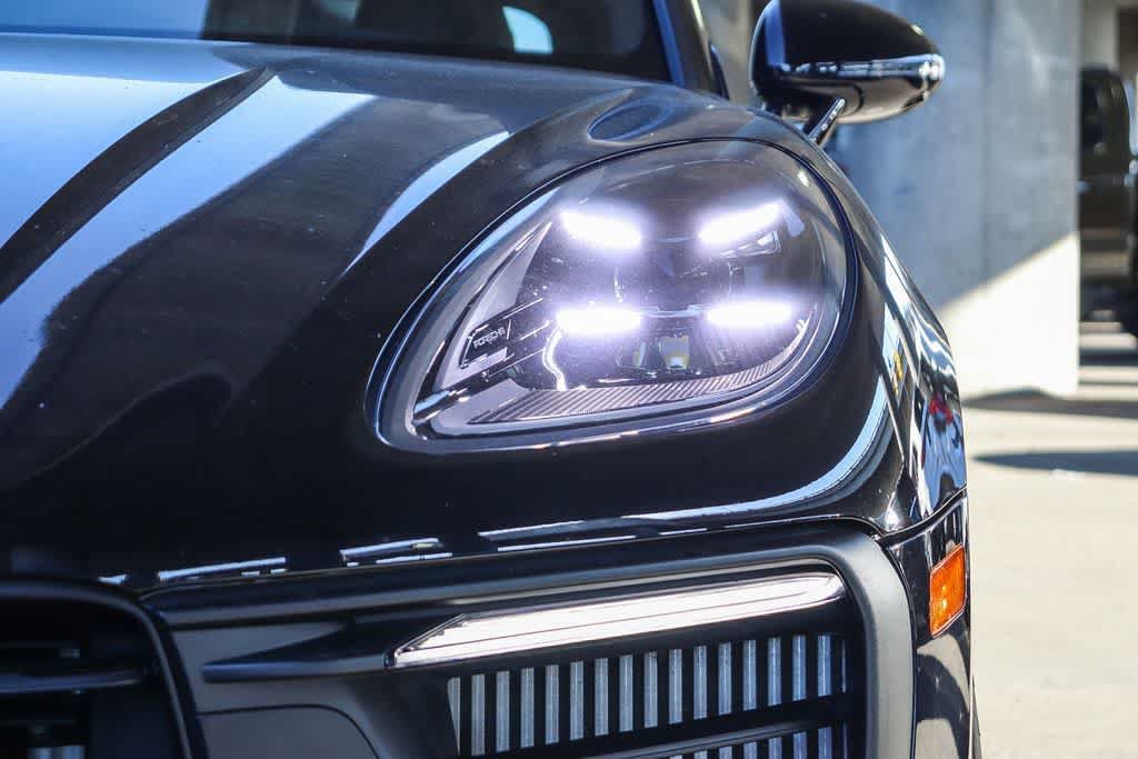 Used 2024 Porsche Macan GTS AWD/4WD image 4