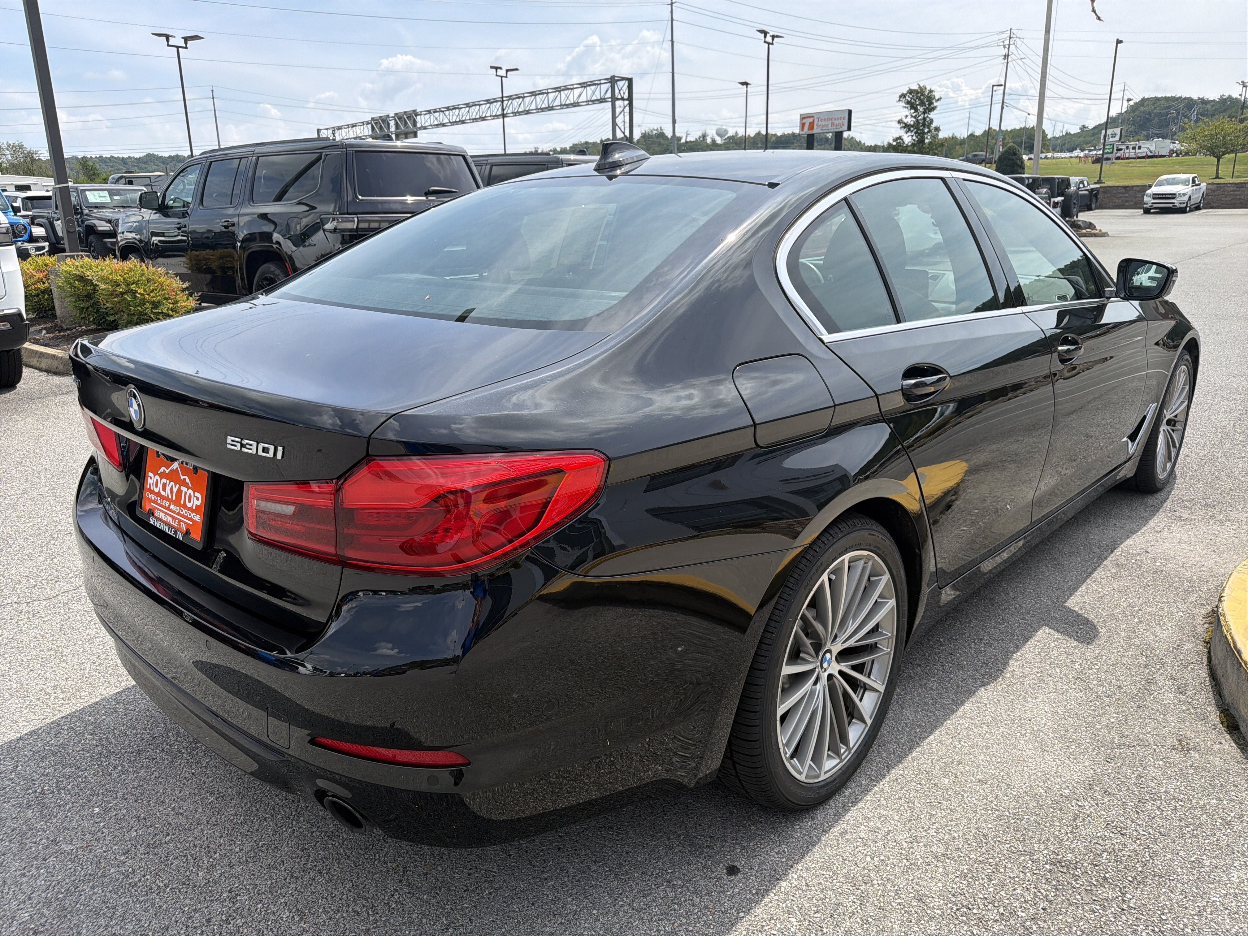Used 2019 BMW 530i xDrive AWD/4WD image 8