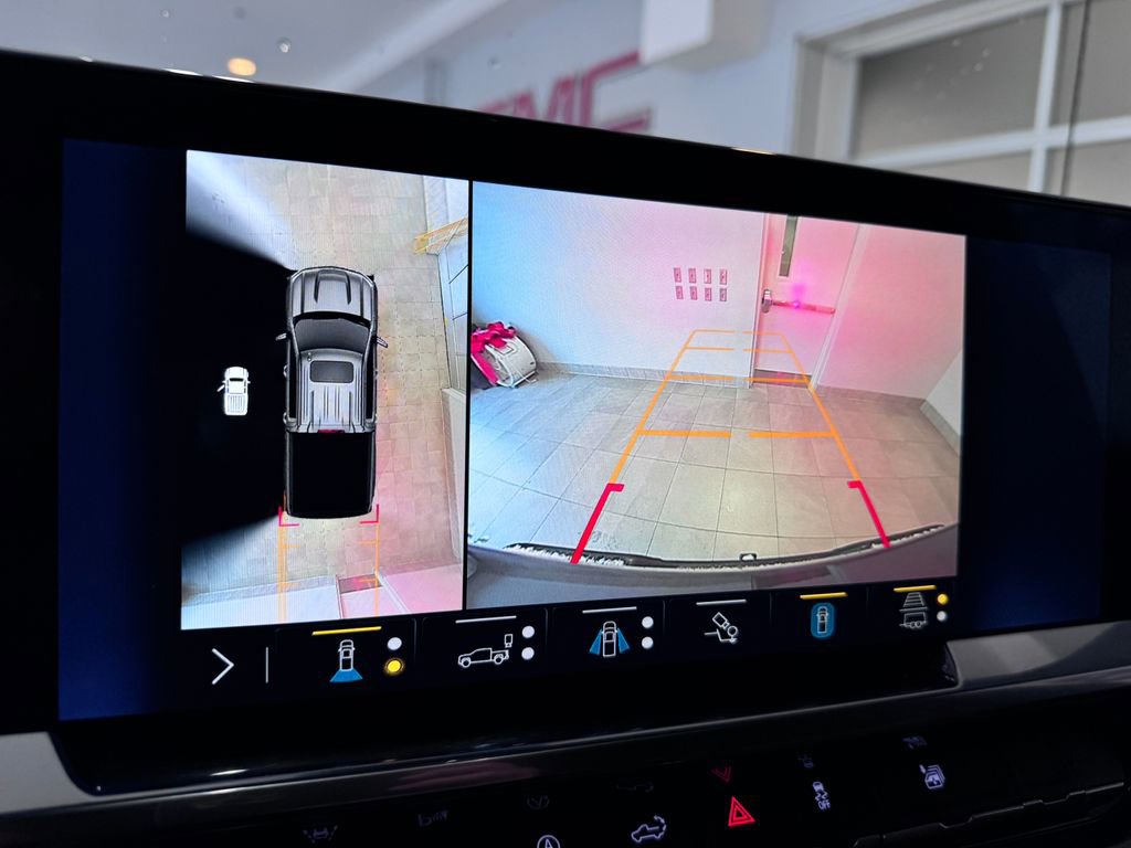 Certified 2023 Chevrolet Silverado 1500 High Country w/ High Country Premium Package image 19