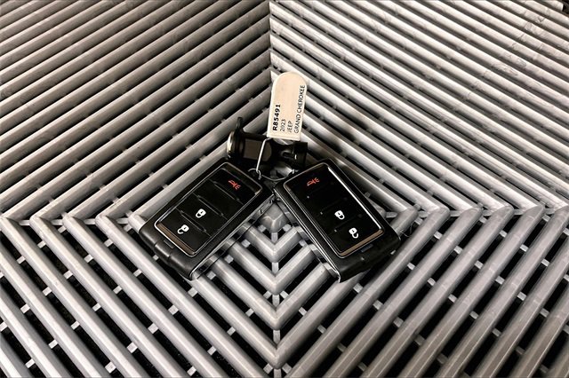 Used 2023 Jeep Grand Cherokee Laredo image 9