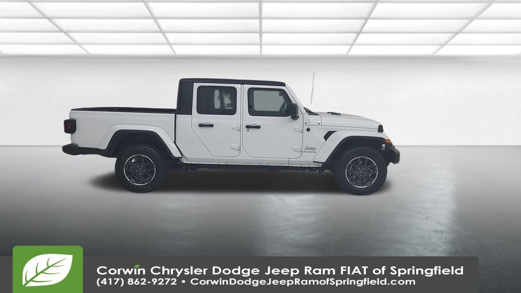 Certified 2023 Jeep Gladiator Overland image 2