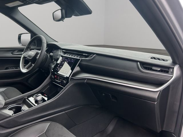 Used 2024 Jeep Grand Cherokee L Laredo image 28