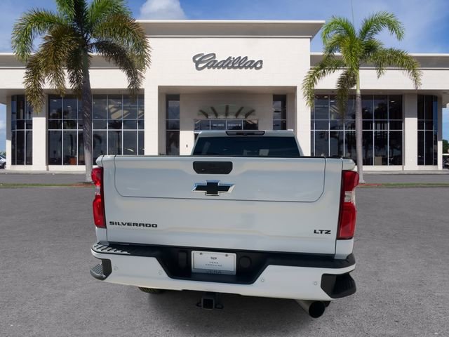 Used 2022 Chevrolet Silverado 2500 LTZ w/ LTZ Plus Package image 13