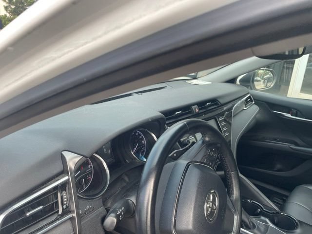 Used 2018 Toyota Camry SE w/ Convenience Package FWD image 17