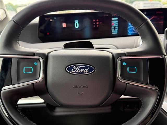 Used 2025 Ford Expedition Platinum AWD/4WD image 24