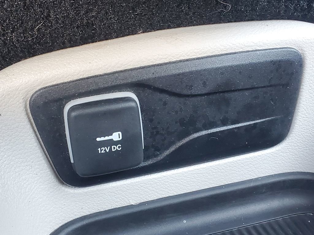 Used 2024 Chrysler Pacifica Touring-L image 29