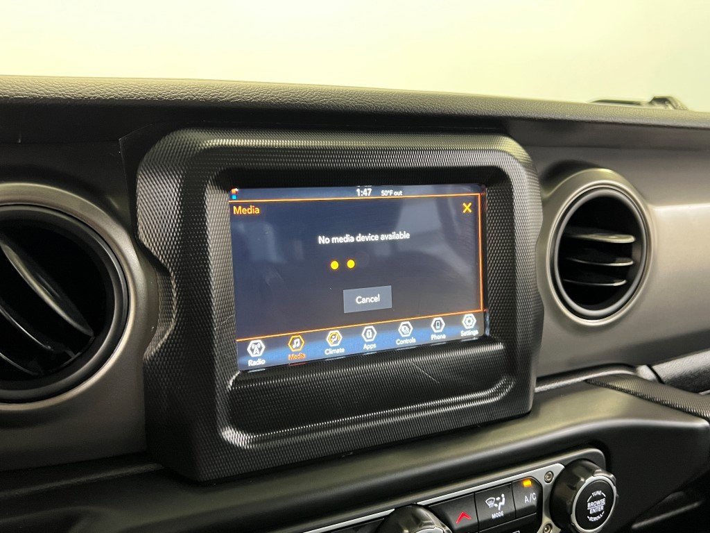 Certified 2023 Jeep Gladiator Sport image 29