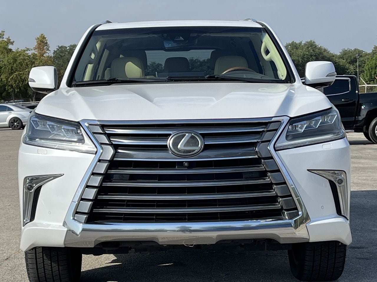 Used 2019 Lexus LX 570 4WD w/ Luxury Package image 7
