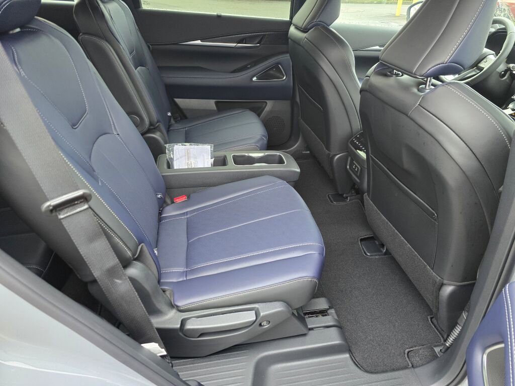 New 2026 INFINITI QX60 Sport image 12