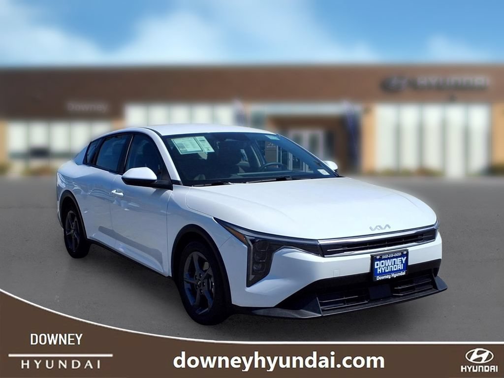 Used 2025 Kia K4 FWD image 3