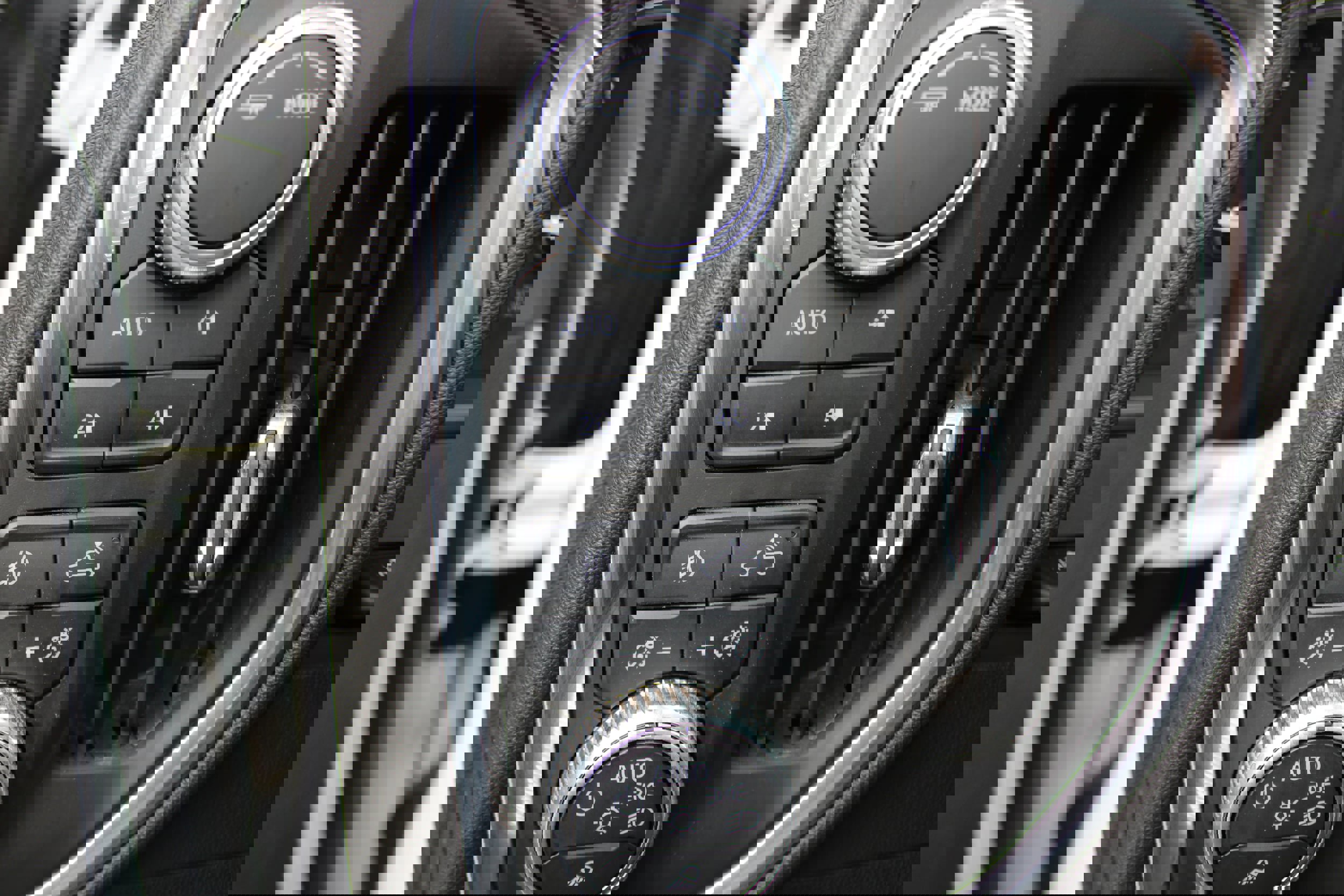 Used 2022 GMC Sierra 3500 Denali w/ Denali Ultimate Package image 21