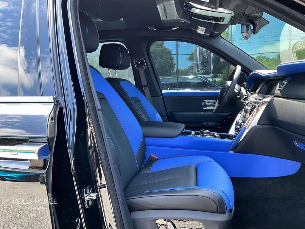 Certified 2023 Rolls-Royce Cullinan AWD/4WD image 8