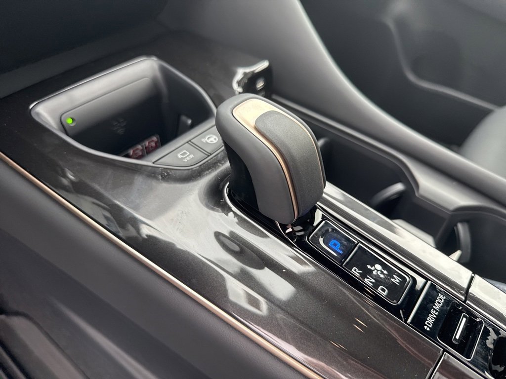 New 2026 Toyota Crown Platinum image 24