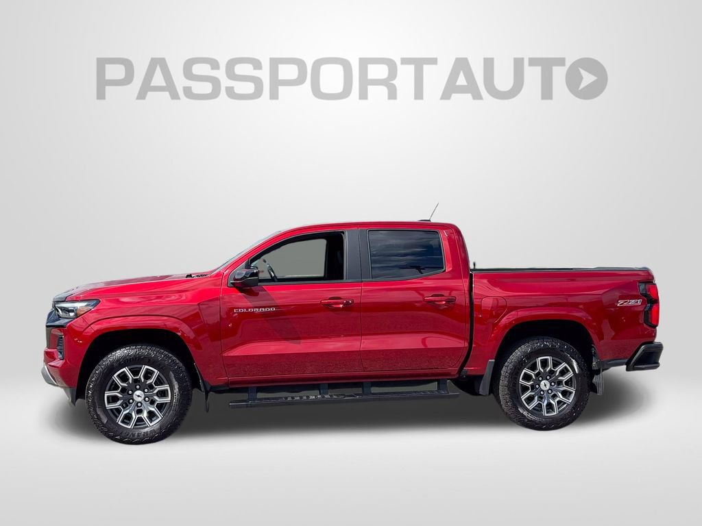 Used 2024 Chevrolet Colorado Z71 w/ Z71 Convenience Package 2 AWD/4WD image 2