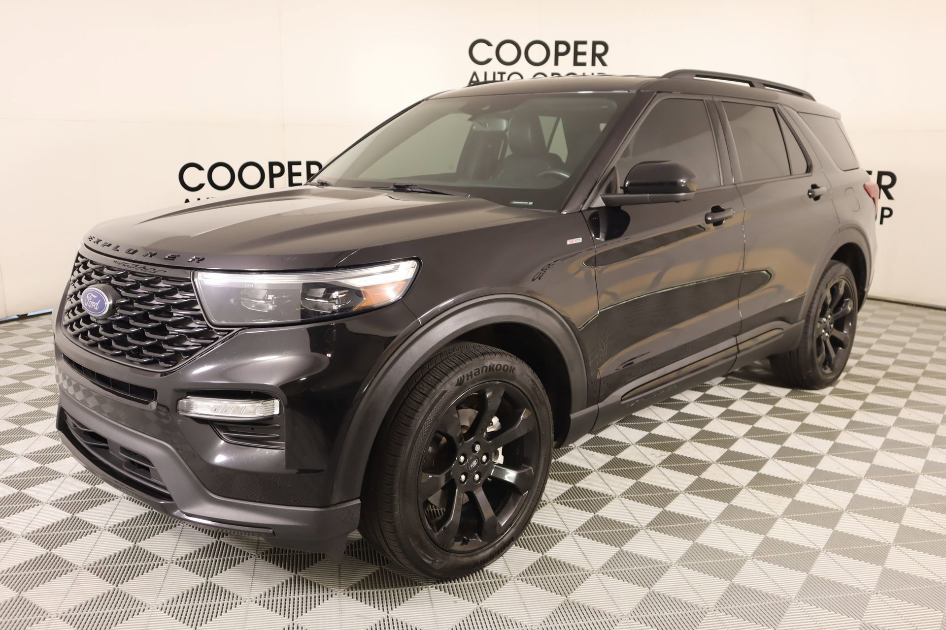 Used 2023 Ford Explorer ST-Line image 11