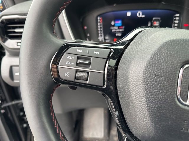 Certified 2025 Honda Pilot Black Edition image 16