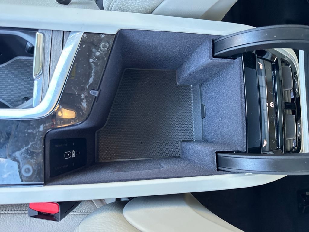 Used 2023 Volvo XC90 B6 Plus w/ Protection Package Premier image 26