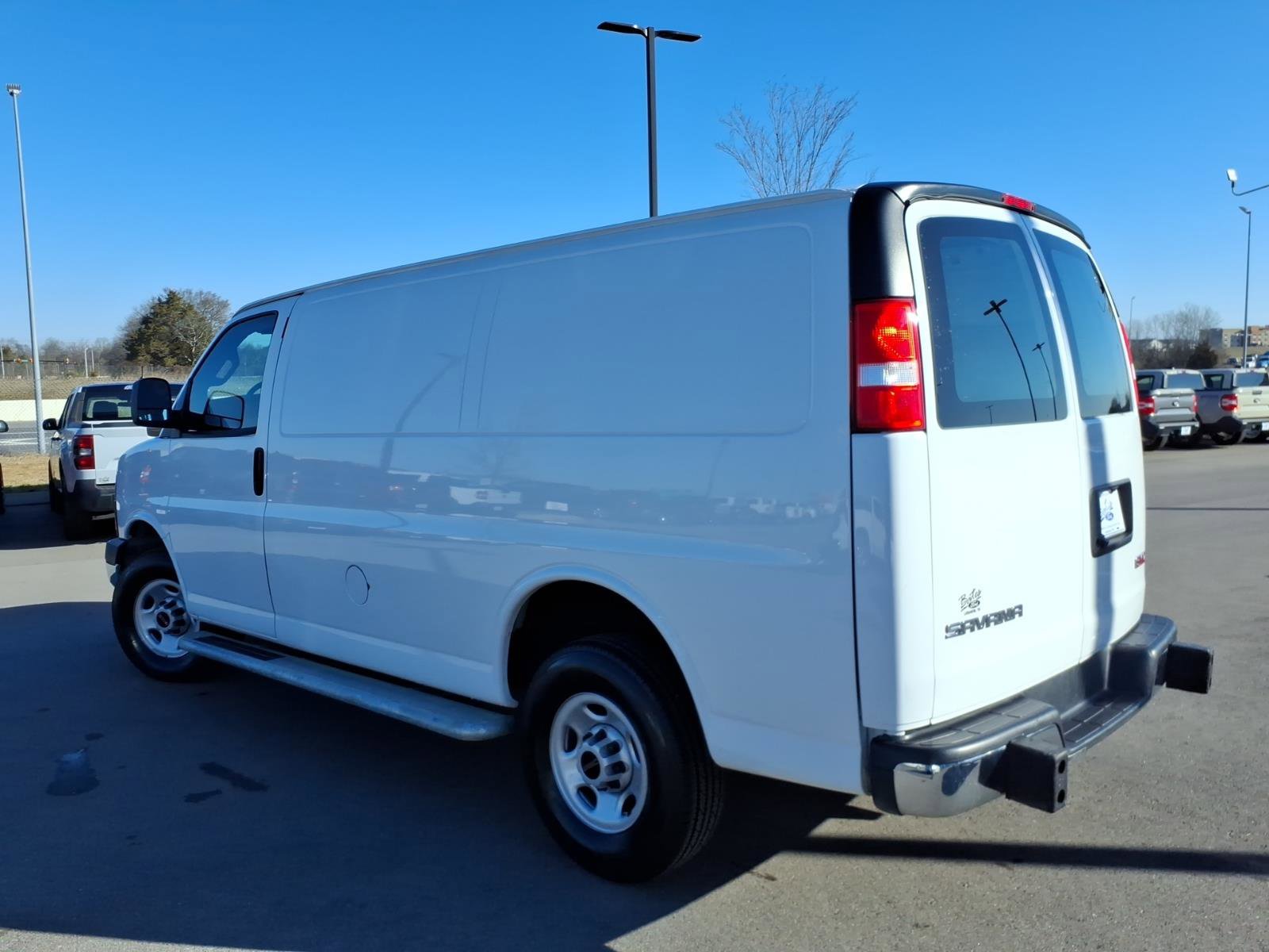 Used 2024 GMC Savana 2500 w/ Driver Convenience Package RWD image 5
