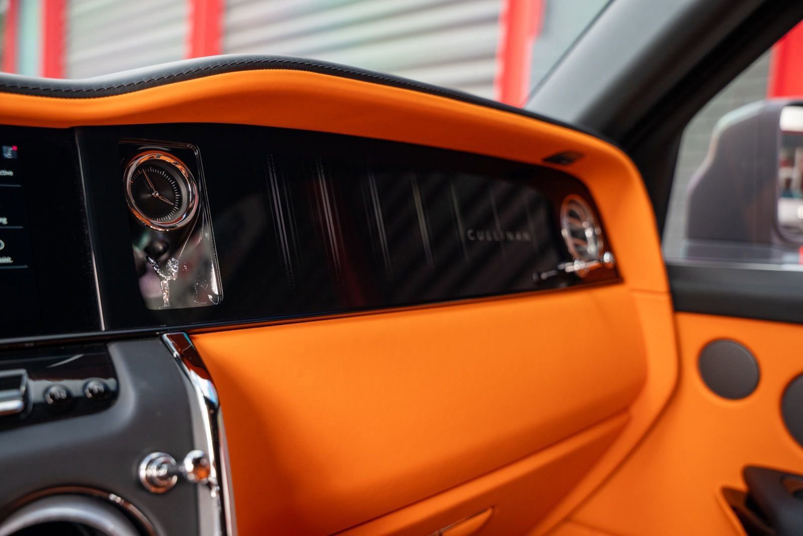 Used 2025 Rolls-Royce Cullinan image 51