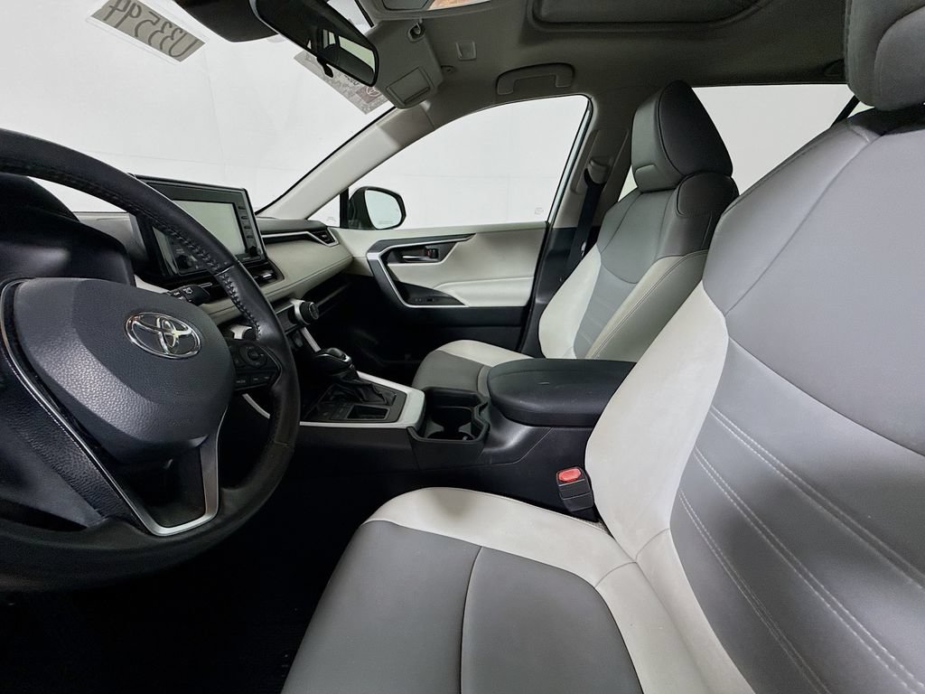 Certified 2020 Toyota RAV4 XLE Premium FWD image 19