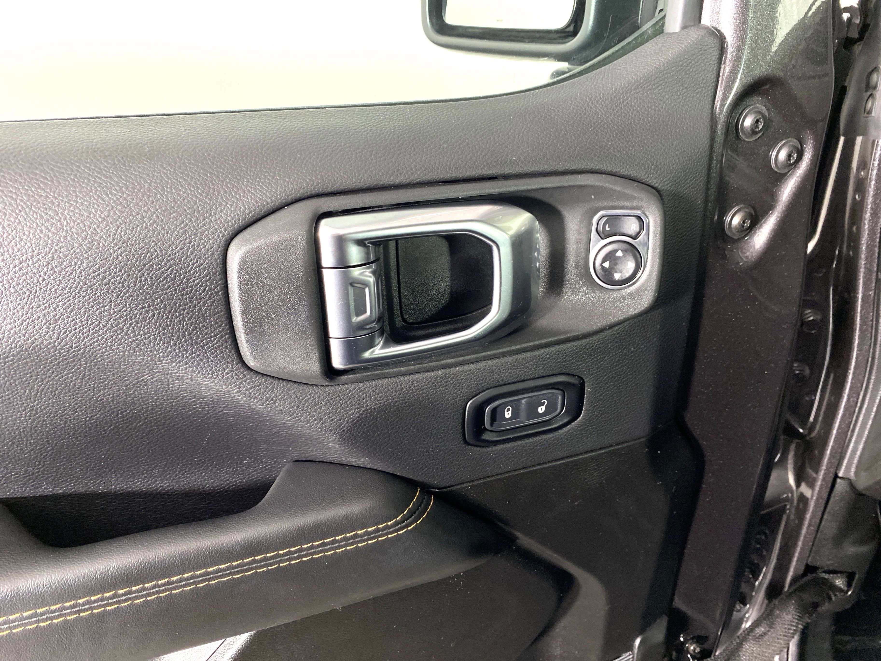 Used 2025 Jeep Wrangler Sahara w/ Safety Group image 14