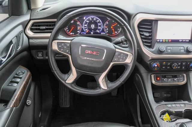 Used 2023 GMC Acadia Denali w/ Denali Technology Package FWD image 21
