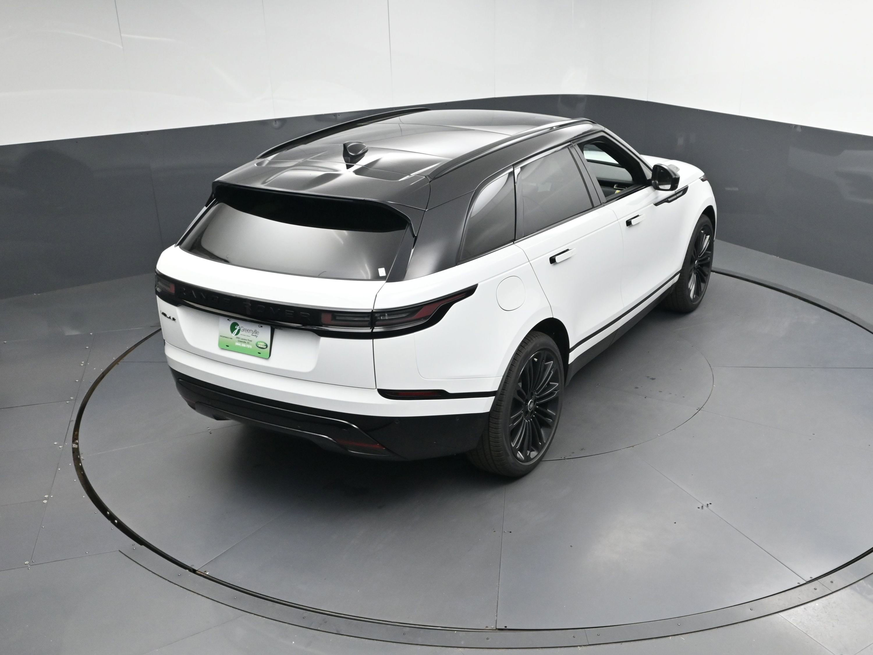 New 2026 Land Rover Range Rover Velar Dynamic SE image 34