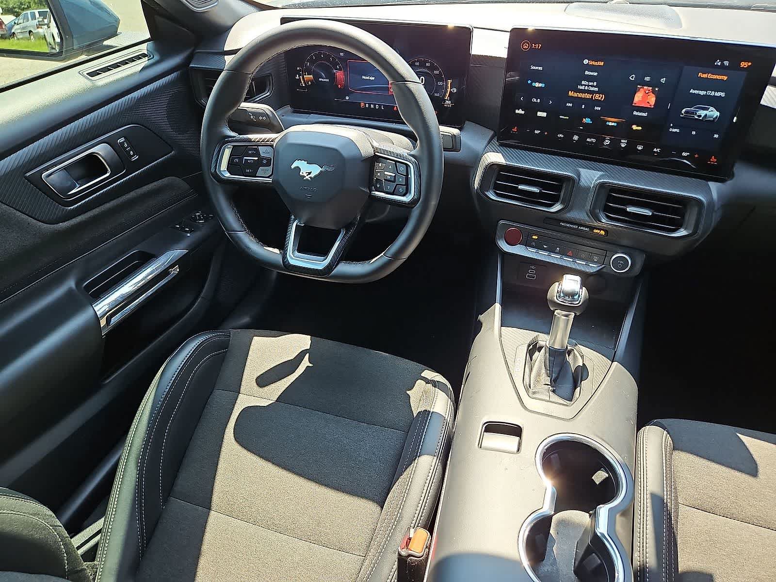 Used 2024 Ford Mustang Coupe RWD image 10