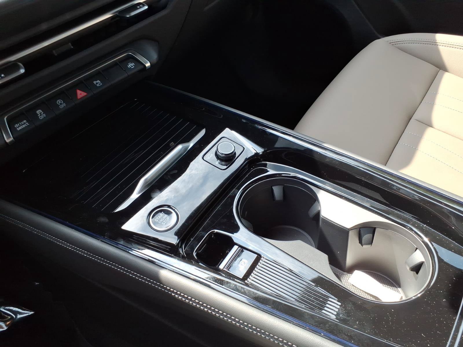 New 2026 Audi Q3 quattro 2.0T AWD/4WD image 24
