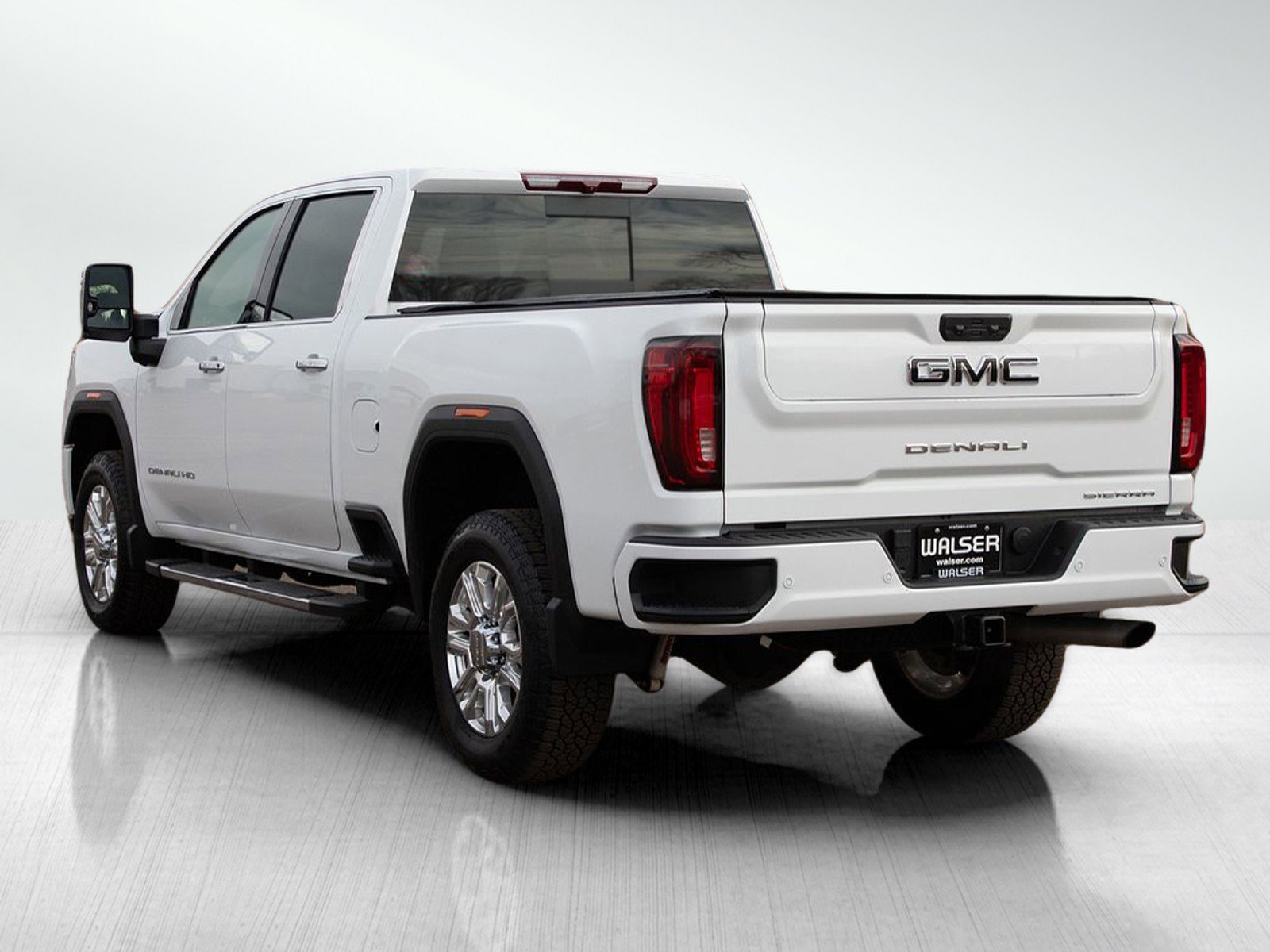 Used 2023 GMC Sierra 3500 Denali image 3