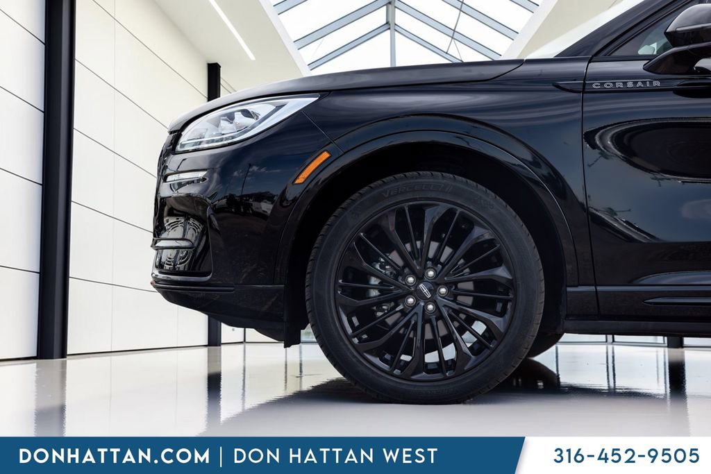 Used 2023 Lincoln Corsair Reserve w/ Equipment Group 201A FWD image 31
